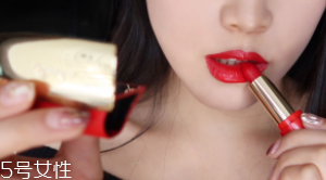 嬌蘭冰冰色口紅適合素顏嗎 嬌蘭口紅25號(hào)素顏效果圖 嬌蘭冰冰色口紅適合素顏嗎 嬌蘭口紅25號(hào)素顏效果圖