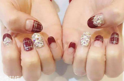 16歲適合什么美甲 適合16歲的美甲圖片 16歲適合什么美甲 適合16歲的美甲圖片