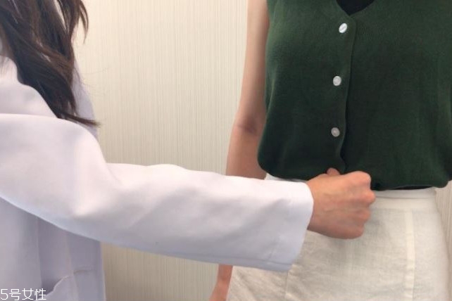 祛濕按什么穴位最有效 祛濕按摩哪里 祛濕按什么穴位最有效 祛濕按摩哪里