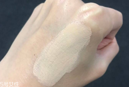 雅詩蘭黛粉底液色號怎么選 雅詩蘭黛粉底液使用測評 雅詩蘭黛粉底液色號怎么選 雅詩蘭黛粉底液使用測評