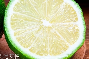 青檸檬可以泡蜂蜜嗎？青檸檬泡蜂蜜味道好嗎？