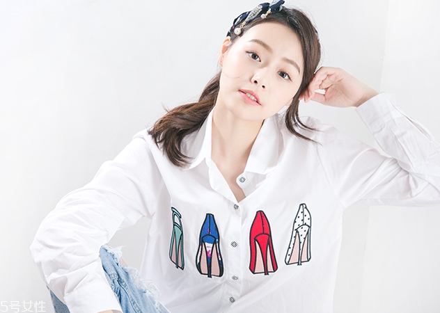 發(fā)帶怎么戴 中長(zhǎng)發(fā)怎么用發(fā)帶編發(fā) 發(fā)帶怎么戴 中長(zhǎng)發(fā)怎么用發(fā)帶編發(fā)