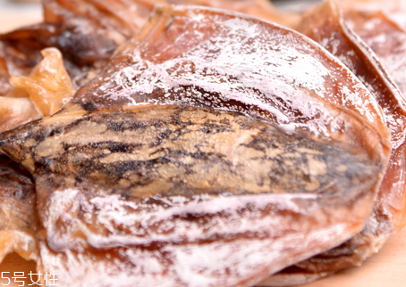 墨魚干發(fā)霉了還能吃嗎 墨魚干發(fā)霉了怎么處理 墨魚干發(fā)霉了還能吃嗎 墨魚干發(fā)霉了怎么處理