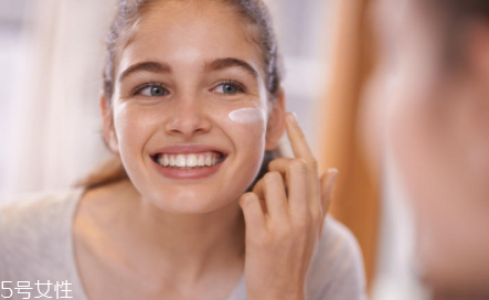 干性皮膚怎么抗衰老 干皮抗氧化牢記三個要點 干性皮膚怎么抗衰老 干皮抗氧化牢記三個要點
