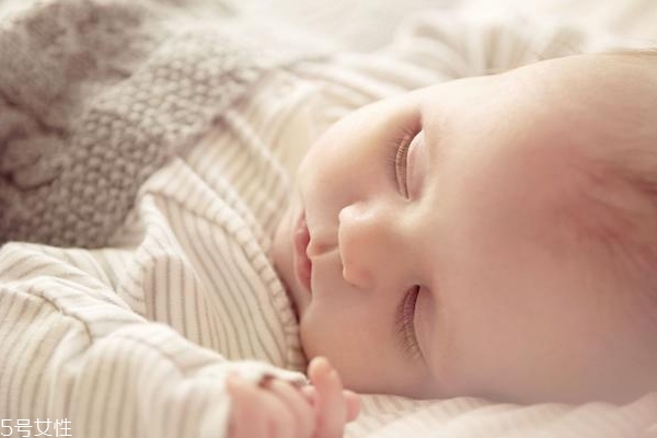 孩子晚上出門有什么壞處 晚上不能出門的真正原因 孩子晚上出門有什么壞處 晚上不能出門的真正原因