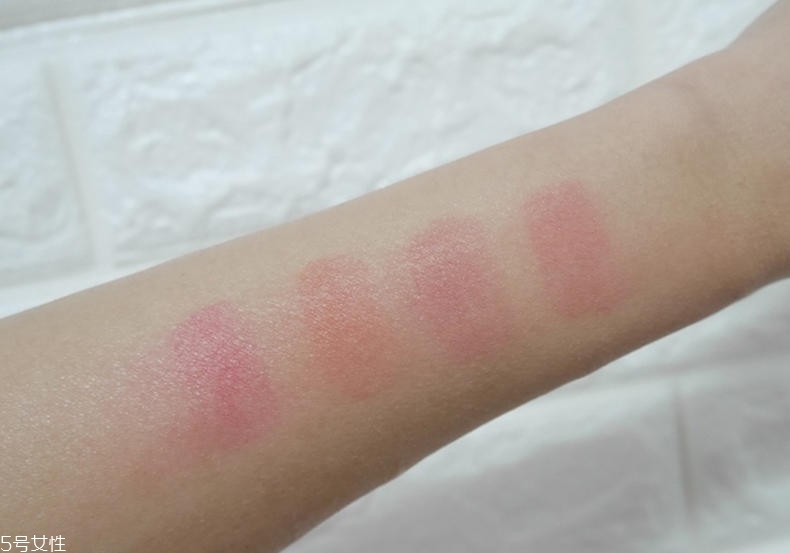 妙巴黎天鵝絨唇釉哪個色好看 4款日常色號對比試色 妙巴黎天鵝絨唇釉哪個色好看 4款日常色號對比試色