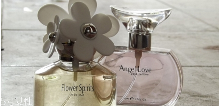 夏天香水噴在哪里 夏天使用香水注意事項(xiàng) 夏天香水噴在哪里 夏天使用香水注意事項(xiàng)