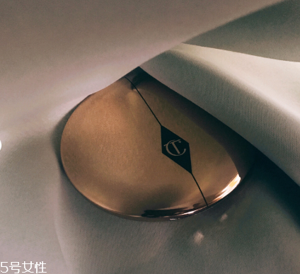 charlotte tilbury無暇極細蜜粉餅好用嗎 ct粉餅使用測評 charlotte tilbury無暇極細蜜粉餅好用嗎 ct粉餅使用測評