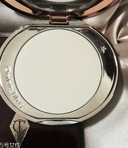 charlotte tilbury無暇極細蜜粉餅多少錢 ct極細無暇粉餅 charlotte tilbury無暇極細蜜粉餅多少錢 ct極細無暇粉餅