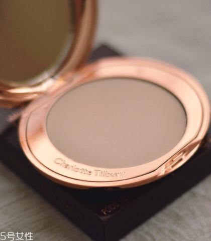 charlotte tilbury無瑕極細蜜粉餅適合什么膚質 charlotte tilbury無瑕極細蜜粉餅適合什么膚質