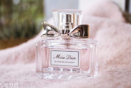 迪奧香水哪款最受歡迎 迪奧香水價(jià)格一覽表 迪奧香水哪款最受歡迎 迪奧香水價(jià)格一覽表