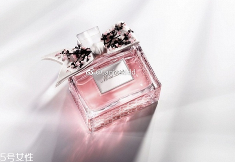 迪奧花漾精萃香氛好聞嗎 迪奧小姐漫舞花漾香氛高級(jí)定制版 迪奧花漾精萃香氛好聞嗎 迪奧小姐漫舞花漾香氛高級(jí)定制版