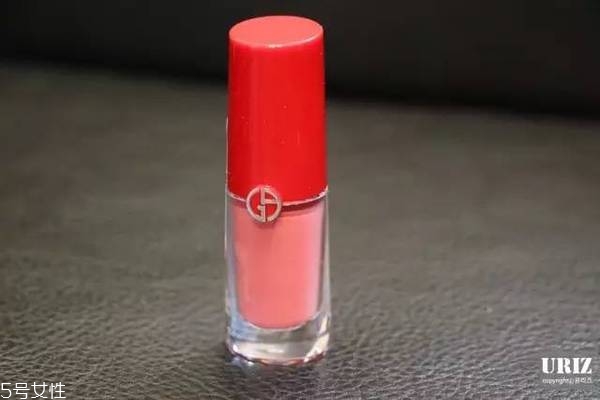 阿瑪尼紅管501和黑管501哪個(gè)好看 阿瑪尼唇釉怎么選購(gòu) 阿瑪尼紅管501和黑管501哪個(gè)好看 阿瑪尼唇釉怎么選購(gòu)