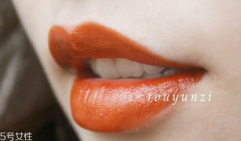 黃皮適合臟橘色嗎 hm臟橘色口紅試色 黃皮適合臟橘色嗎 hm臟橘色口紅試色