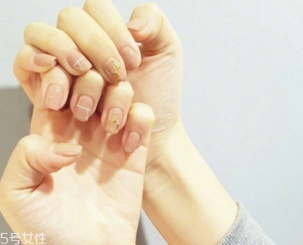 夏季跳躍純色美甲推薦 超級耐看的夏季清爽美甲 夏季跳躍純色美甲推薦 超級耐看的夏季清爽美甲