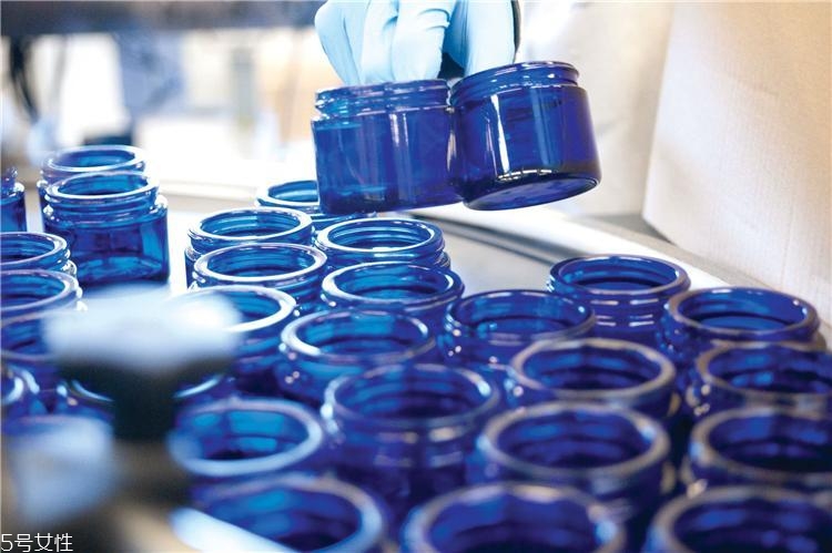 英國nyr適合什么人用 neal s yard王牌產(chǎn)品盤點 英國nyr適合什么人用 neal s yard王牌產(chǎn)品盤點