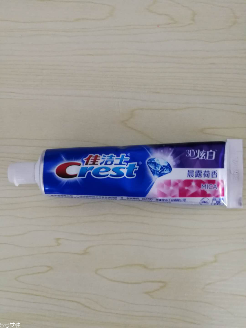 美白牙膏佳潔士和中華哪個好 美白牙膏佳潔士vs中華 美白牙膏佳潔士和中華哪個好 美白牙膏佳潔士vs中華