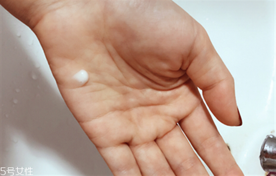 洗面奶是有泡沫的好還是沒有泡沫的好 2022最暢銷洗面奶 洗面奶是有泡沫的好還是沒有泡沫的好 2022最暢銷洗面奶