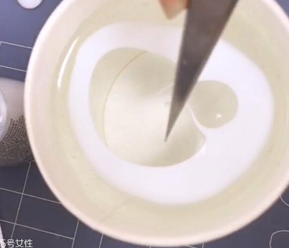 陶釉美甲怎么做 陶釉紋理美甲教程 陶釉美甲怎么做 陶釉紋理美甲教程