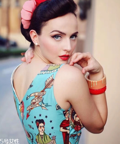 besame火柴盒口紅怎么樣 besame火柴盒口紅試色 besame火柴盒口紅怎么樣 besame火柴盒口紅試色