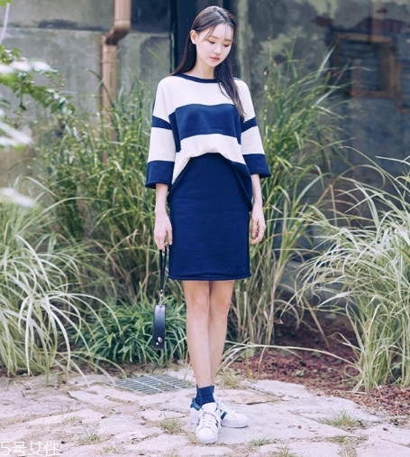 寬松針織衫怎么搭配 寬松針織衫搭配圖片 寬松針織衫怎么搭配 寬松針織衫搭配圖片