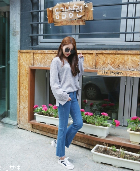 寬松針織衫怎么搭配 寬松針織衫搭配圖片 寬松針織衫怎么搭配 寬松針織衫搭配圖片