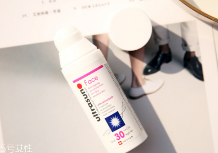 防曬啫喱好用還是防曬乳 防曬八大誤區(qū) 防曬啫喱好用還是防曬乳 防曬八大誤區(qū)