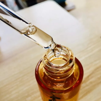 嬌蘭黃金復(fù)原蜜和雅詩蘭黛小棕瓶哪個好？