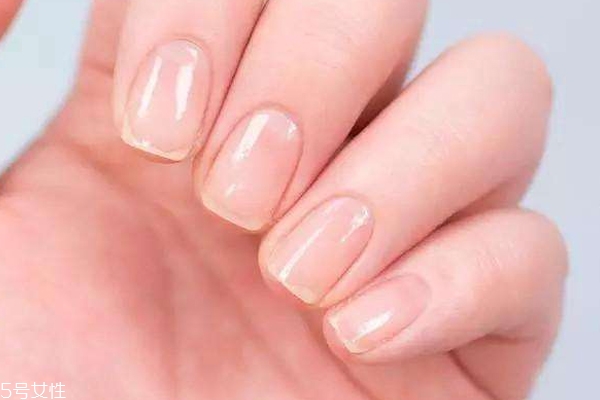 護甲油老人能用嗎？護甲油能治倒刺嗎？