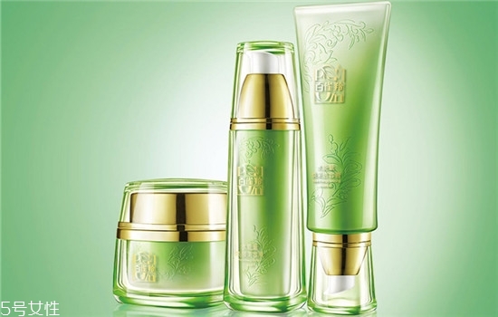 百雀羚水嫩倍現(xiàn)系列適合什么膚質(zhì) 怎么用百雀羚更補(bǔ)水 百雀羚水嫩倍現(xiàn)系列適合什么膚質(zhì) 怎么用百雀羚更補(bǔ)水