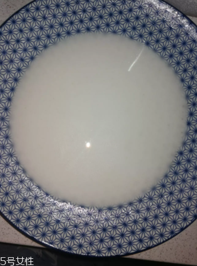 自制涼皮的簡單做法 超詳細(xì)自制涼皮方法 自制涼皮的簡單做法 超詳細(xì)自制涼皮方法