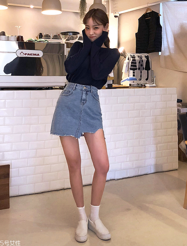 短裙與t恤的搭配好看嗎 短袖t恤怎么搭配好看 短裙與t恤的搭配好看嗎 短袖t恤怎么搭配好看