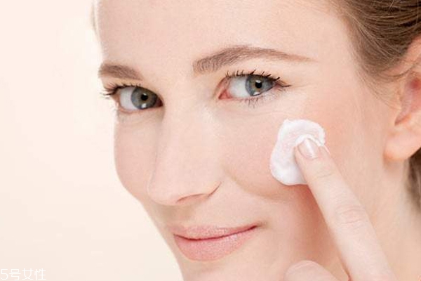 乳液變稀還能用嗎 乳液變稀怎么辦 乳液變稀還能用嗎 乳液變稀怎么辦