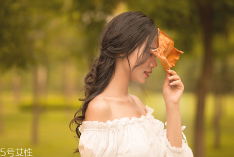 馬尾魚骨辮怎么自己編 馬尾魚骨辮5個簡單步驟 馬尾魚骨辮怎么自己編 馬尾魚骨辮5個簡單步驟