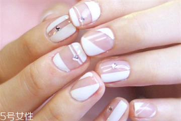 夏日清涼簡約美甲圖片2018 2018最流行的日系美甲款式 夏日清涼簡約美甲圖片2018 2018最流行的日系美甲款式