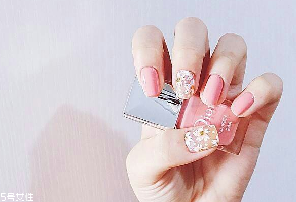 夏日清涼簡約美甲圖片2018 2018最流行的日系美甲款式 夏日清涼簡約美甲圖片2018 2018最流行的日系美甲款式