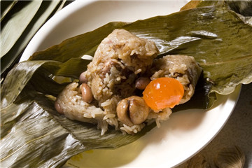 南方粽子的做法和材料 南方粽子怎么包圖解 南方粽子的做法和材料 南方粽子怎么包圖解