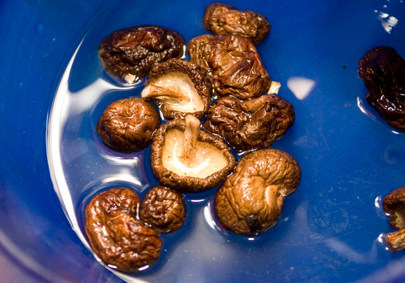 北方粽子的做法 一次學(xué)會(huì)北方粽子包法 北方粽子的做法 一次學(xué)會(huì)北方粽子包法