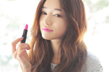 3ce口紅哪個顏色顯白 3ce口紅南瓜色是哪個色號 3ce口紅哪個顏色顯白 3ce口紅南瓜色是哪個色號