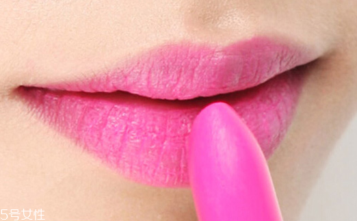 3ce口紅哪個顏色顯白 3ce口紅南瓜色是哪個色號 3ce口紅哪個顏色顯白 3ce口紅南瓜色是哪個色號