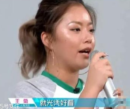 曬黑油能防曬嗎 曬黑油要涂防曬霜嗎 曬黑油能防曬嗎 曬黑油要涂防曬霜嗎