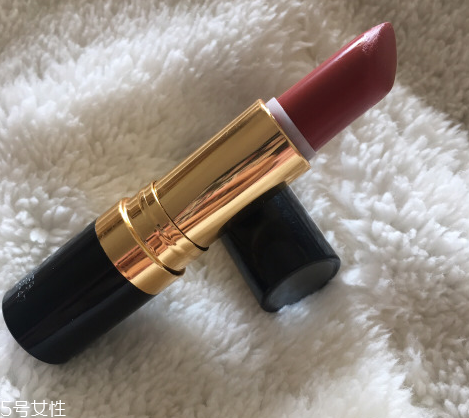 露華濃黑管口紅225顯老嗎 露華濃225適合黃皮嗎 露華濃黑管口紅225顯老嗎 露華濃225適合黃皮嗎