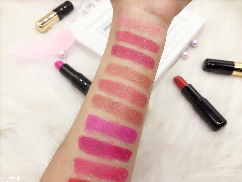 蜜絲佛陀小電池唇膏試色 蜜絲佛陀小電池唇膏怎么樣 蜜絲佛陀小電池唇膏試色 蜜絲佛陀小電池唇膏怎么樣