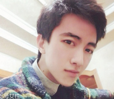 2018男生短發(fā)飛機頭發(fā)型 男生短發(fā)發(fā)型飛機頭 2018男生短發(fā)飛機頭發(fā)型 男生短發(fā)發(fā)型飛機頭