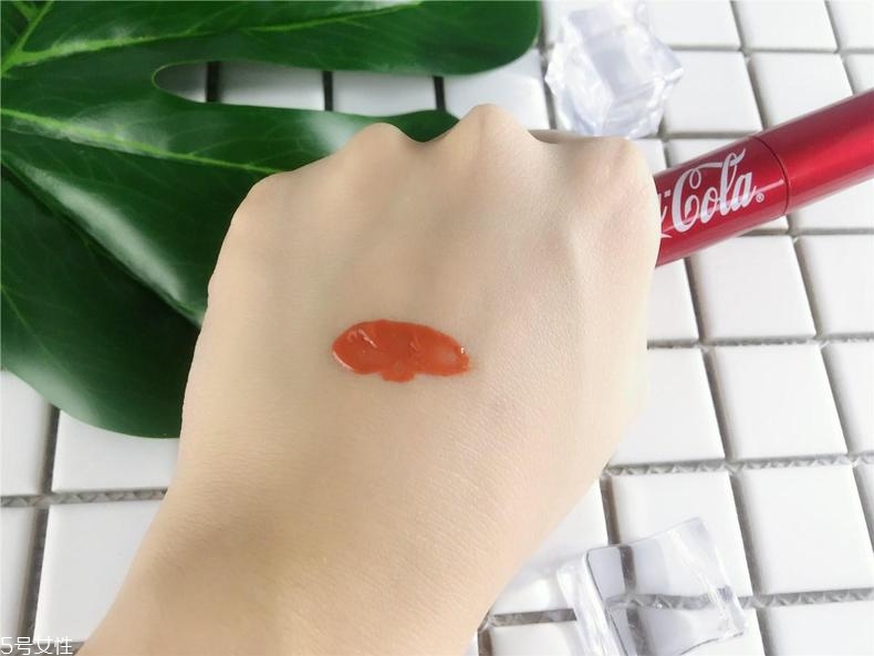 可口可樂唇釉多少錢 可口可樂唇釉試色 可口可樂唇釉多少錢 可口可樂唇釉試色
