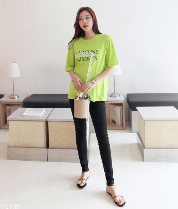 寬松t恤怎么搭配好看 寬松t恤搭配 寬松t恤怎么搭配好看 寬松t恤搭配