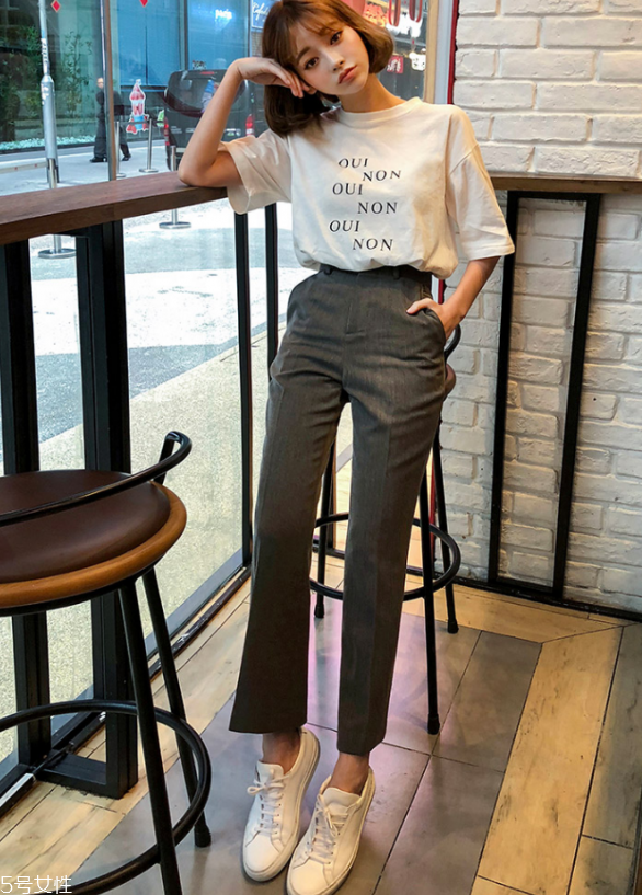 寬松t恤怎么搭配好看 寬松t恤搭配 寬松t恤怎么搭配好看 寬松t恤搭配