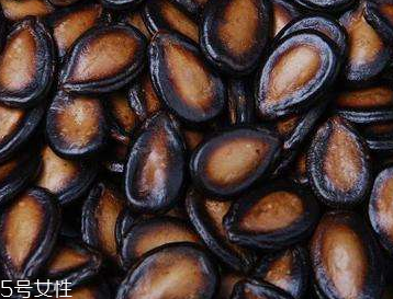 西瓜子的營養(yǎng)價值 西瓜子的功效 西瓜子的營養(yǎng)價值 西瓜子的功效