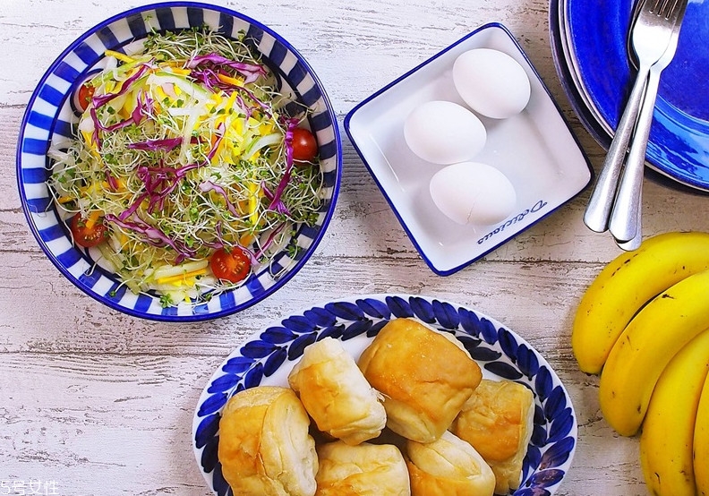 運(yùn)動(dòng)前后吃什么好 運(yùn)動(dòng)前后可以吃東西嗎 運(yùn)動(dòng)前后吃什么好 運(yùn)動(dòng)前后可以吃東西嗎