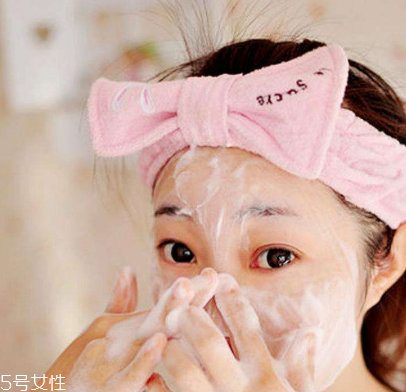 敏感肌能用煙酰胺嗎？煙酰胺過敏肌可以用嗎？